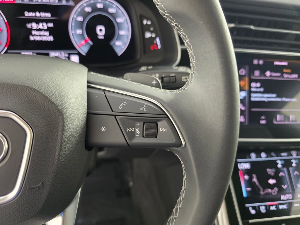 Used 2025 Audi Q8 Prestige image 20