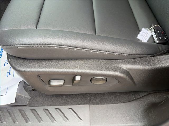 New 2026 GMC Canyon Elevation w/ Convenience Package image 18