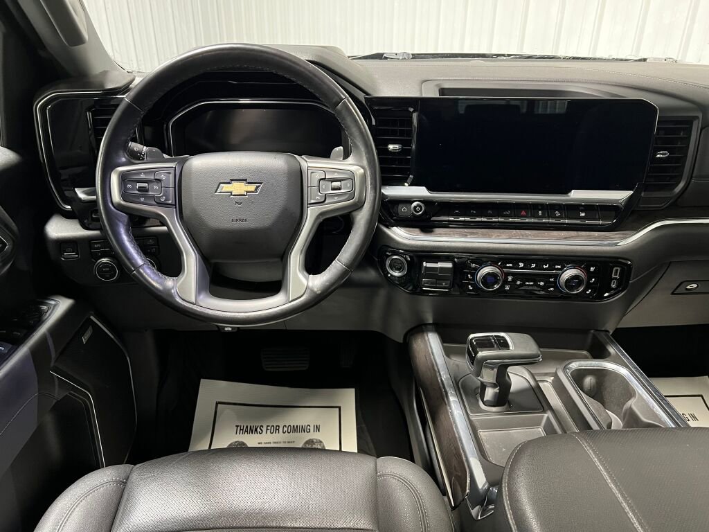 Used 2023 Chevrolet Silverado 1500 LTZ w/ LTZ Premium Package image 4