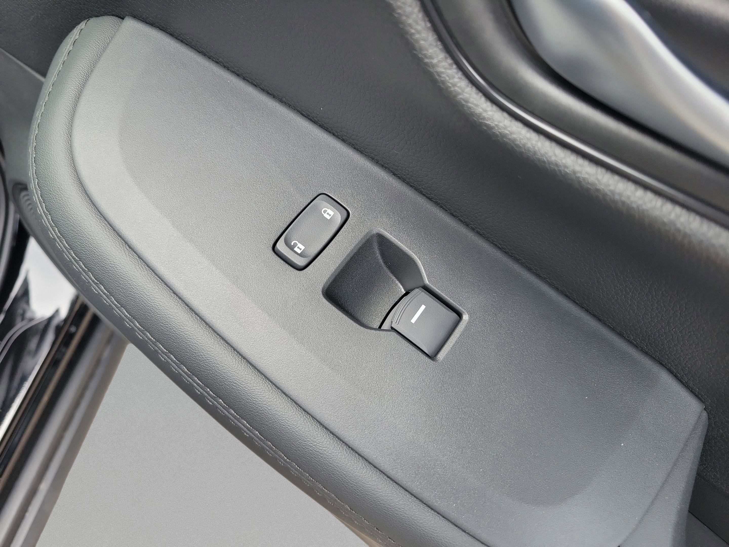 New 2026 Honda HR-V LX image 19