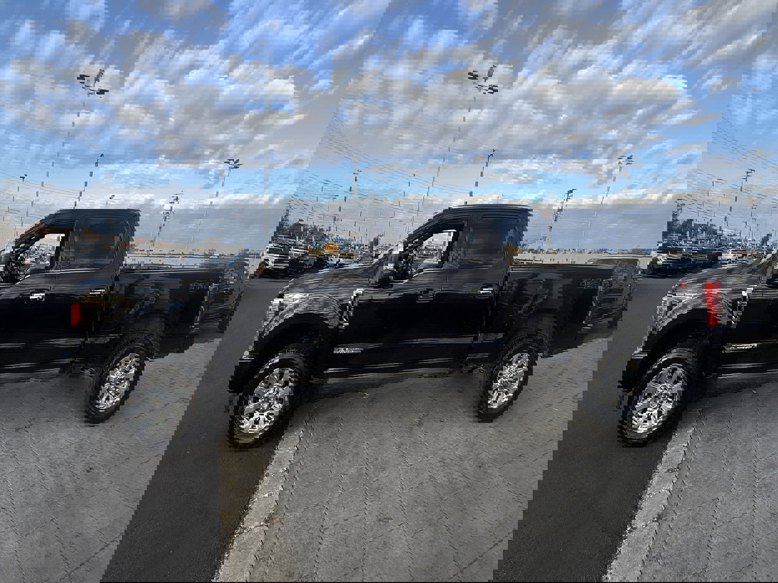 Used 2017 Ford F350 Platinum w/ Platinum Ultimate Package image 19