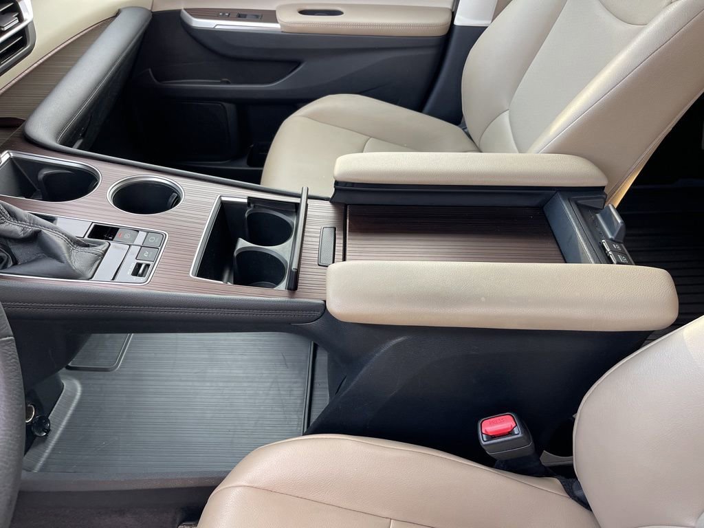 Used 2021 Toyota Sienna XLE image 14