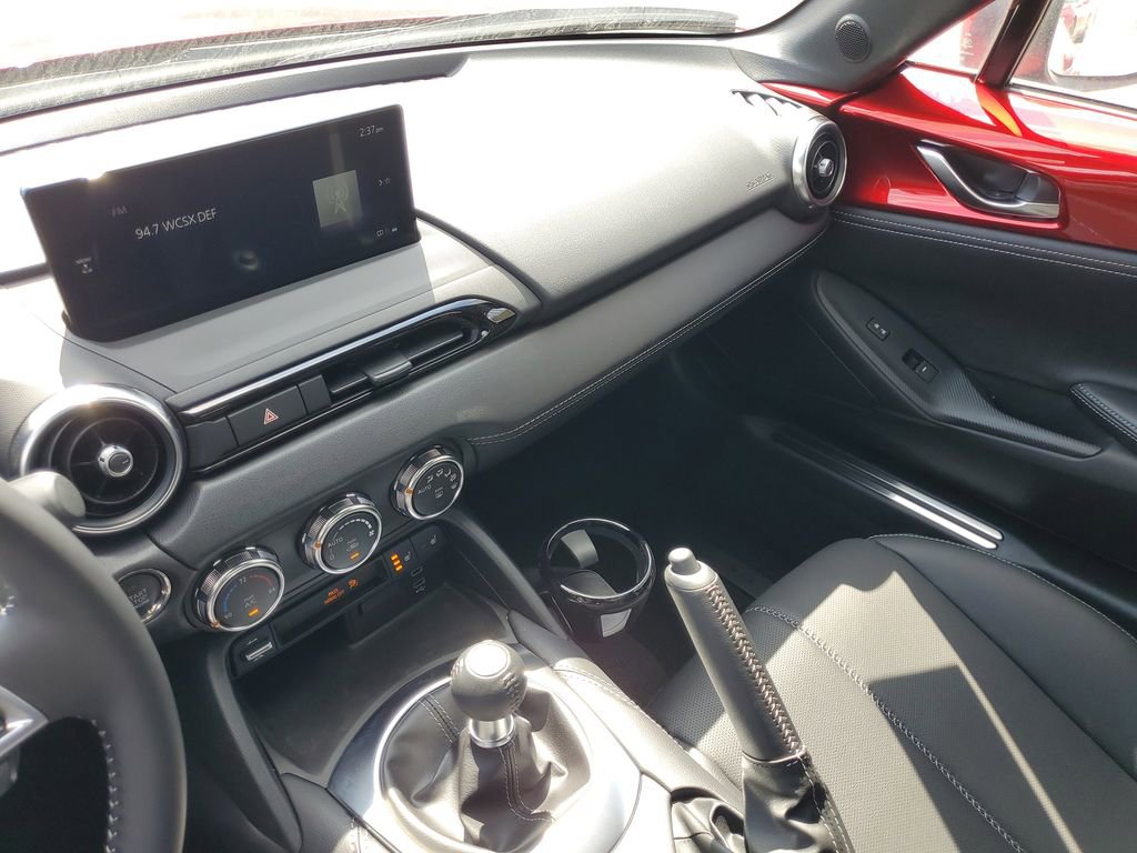 New 2026 MAZDA MX-5 Miata RF Grand Touring w/ Appearance Package RWD image 27
