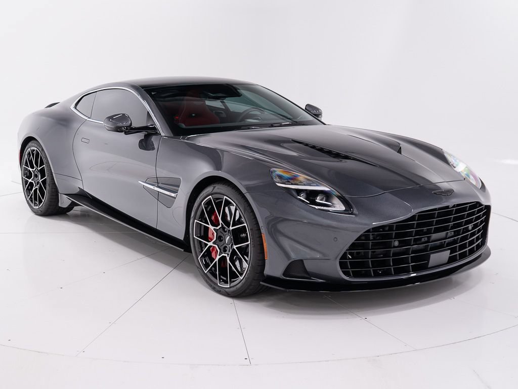 Used 2025 Aston Martin Vanquish RWD image 7