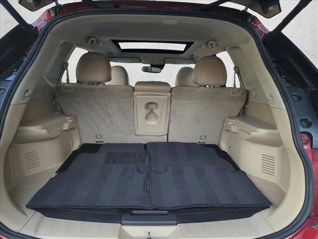 Used 2019 Nissan Rogue SL w/ Premium Package image 6