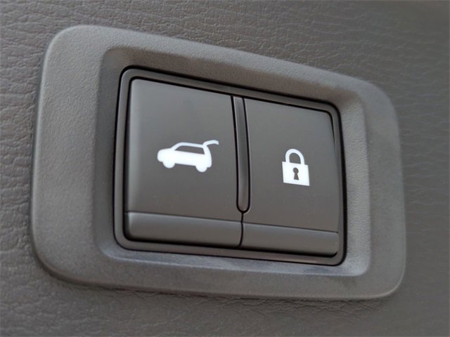 New 2025 Mitsubishi Outlander SE image 19