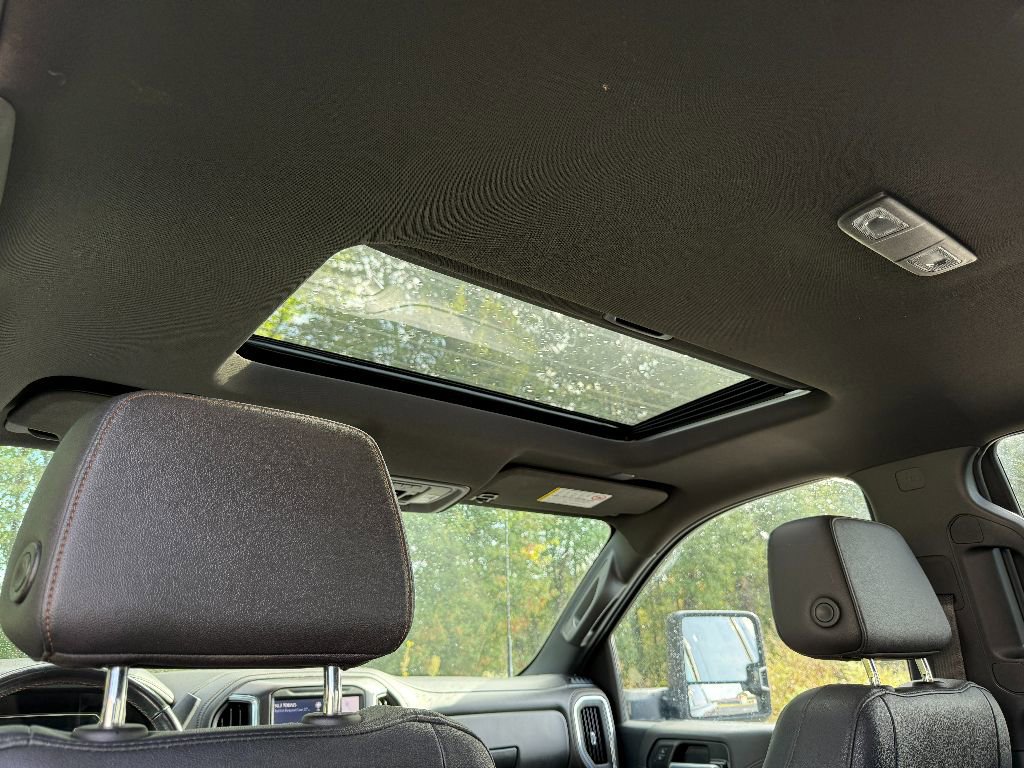 Used 2022 GMC Sierra 2500 AT4 w/ AT4 Premium Plus Package image 4