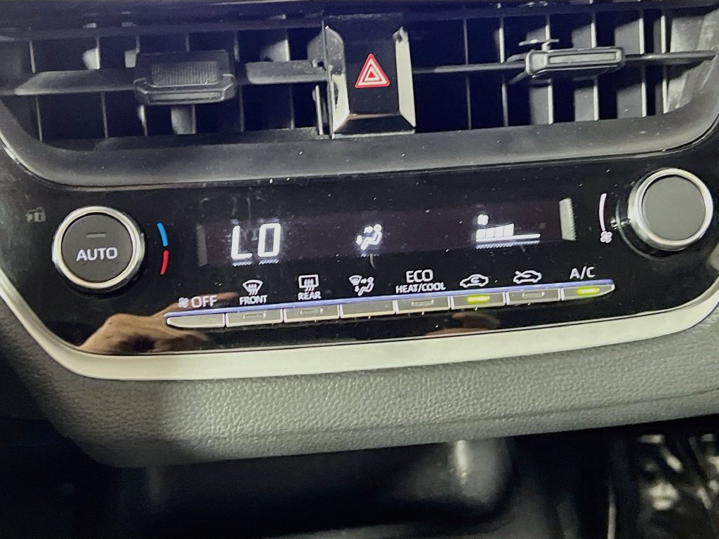 Used 2025 Toyota Corolla LE FWD image 22