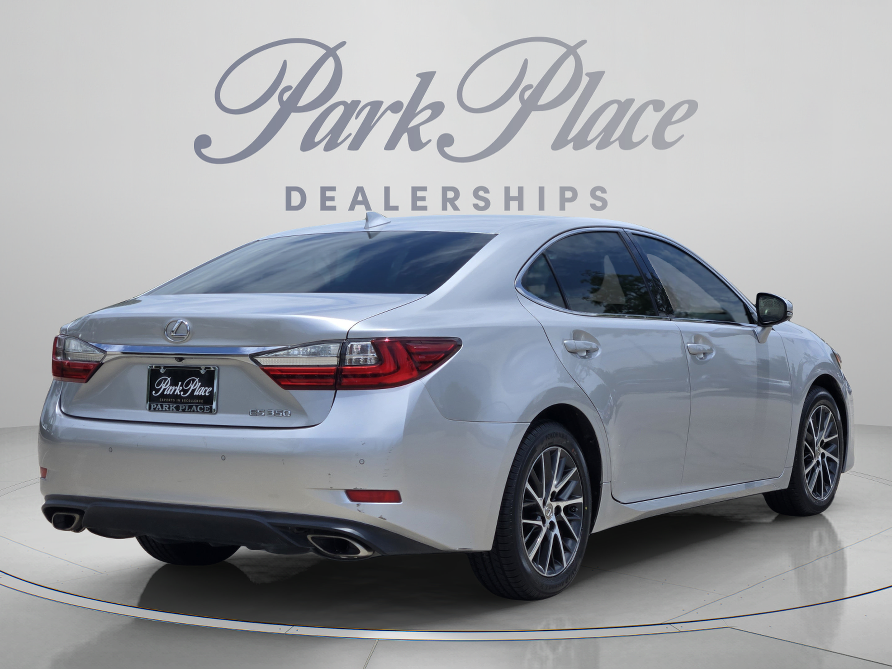 Used 2017 Lexus ES 350 w/ Luxury Package FWD image 5