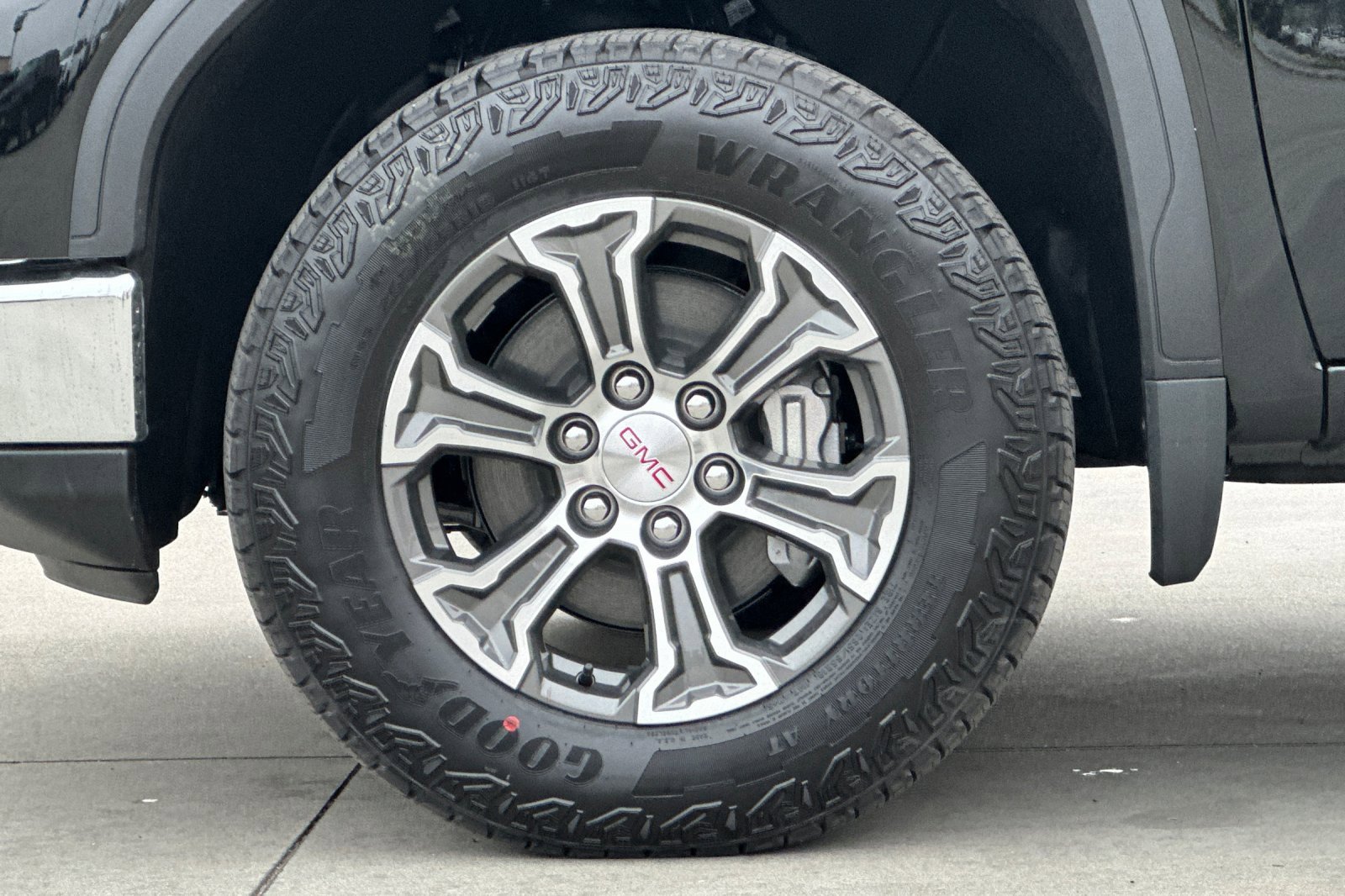 New 2026 GMC Sierra 1500 SLT w/ SLT Convenience Package image 26