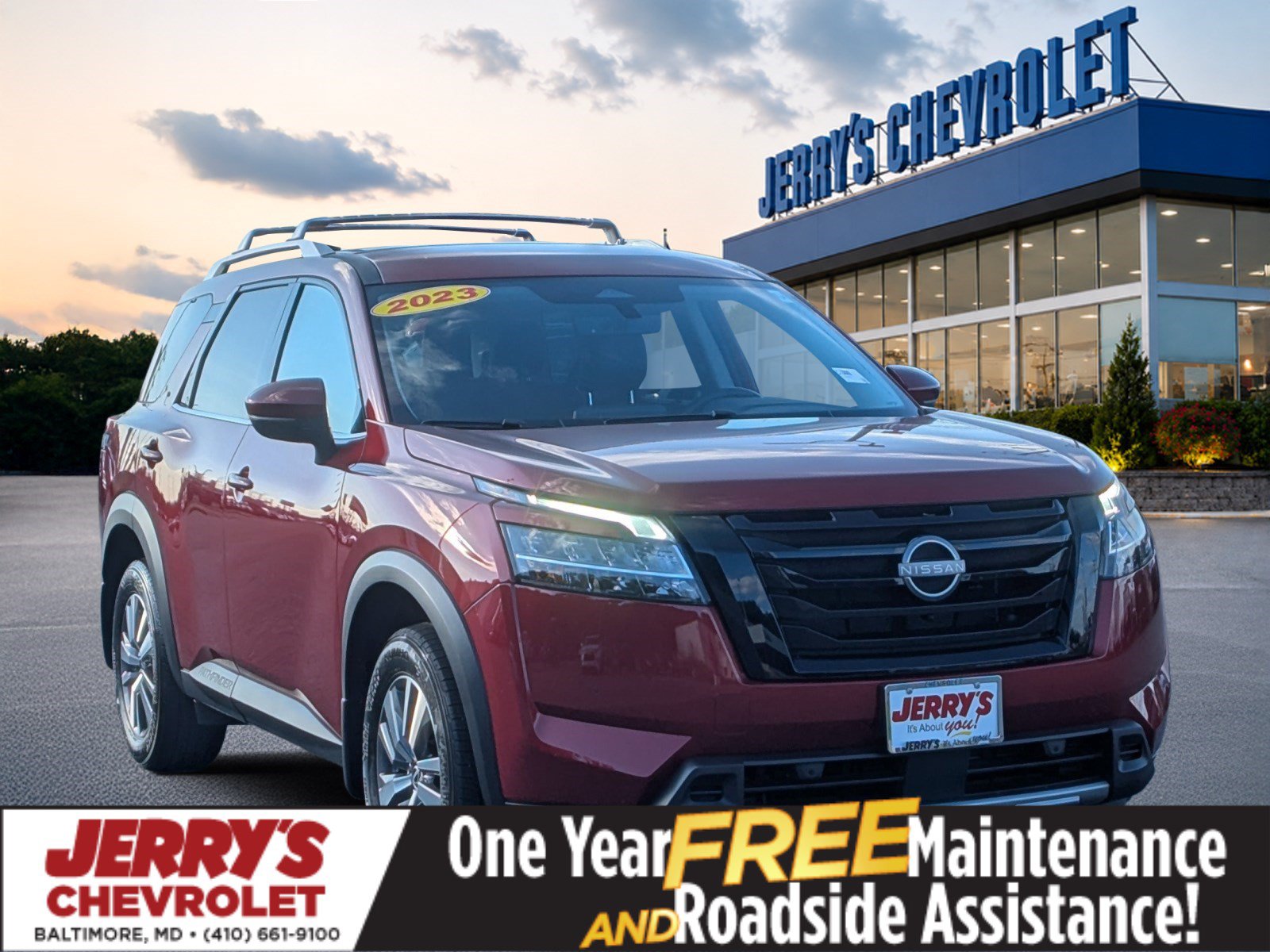 Used 2023 Nissan Pathfinder SL w/ Black Appearance Package AWD/4WD image 1