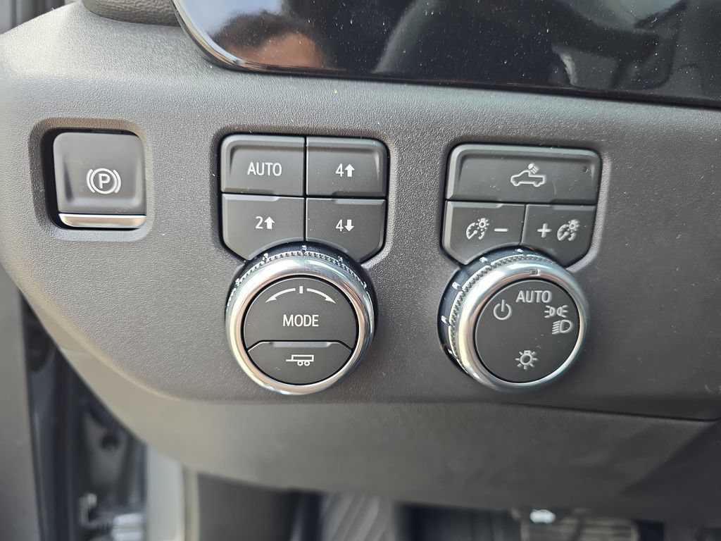 New 2026 GMC Sierra 1500 SLE AWD/4WD image 28