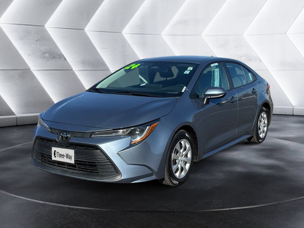 Used 2024 Toyota Corolla LE FWD image 1
