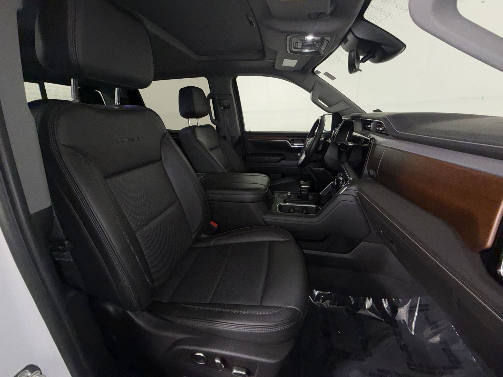 Used 2024 GMC Sierra 1500 Denali AWD/4WD image 28
