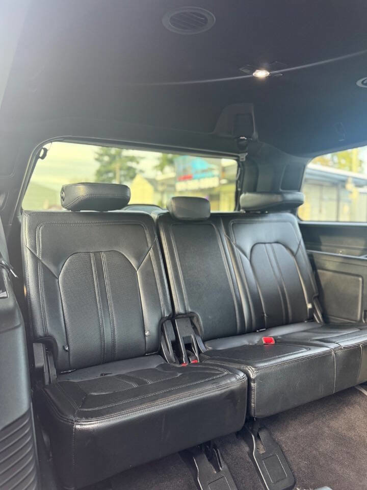 Used 2020 Ford Expedition Limited image 8