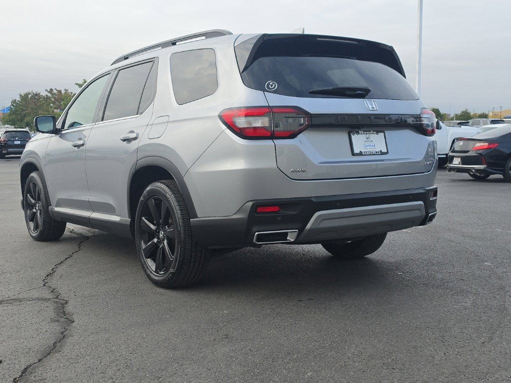 Certified 2025 Honda Pilot Elite image 5
