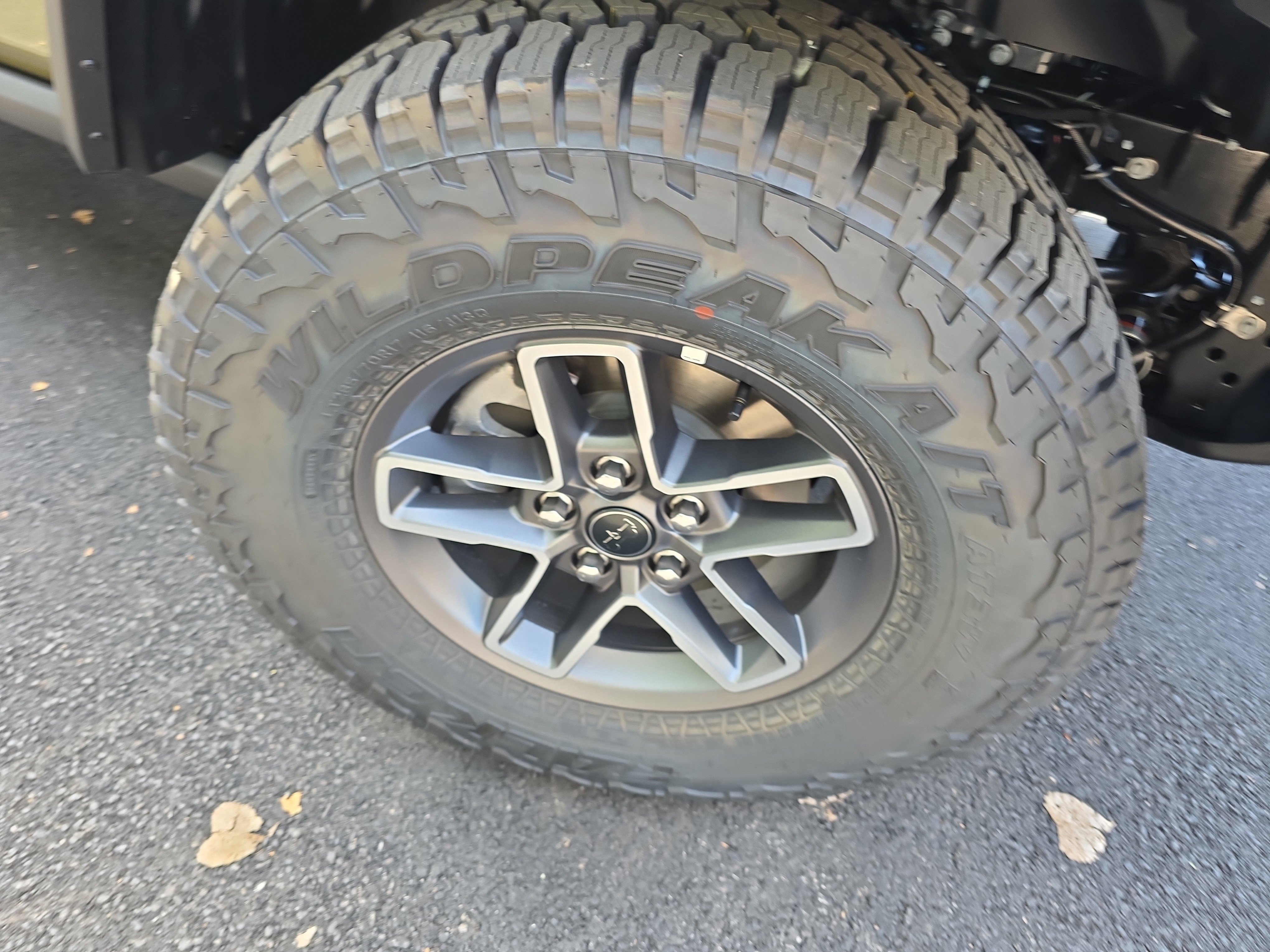 New 2025 Jeep Gladiator Mojave image 25