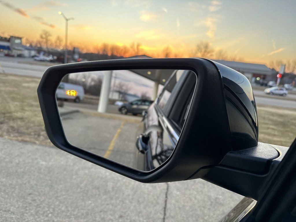 Certified 2024 Chevrolet Equinox LT AWD/4WD image 3