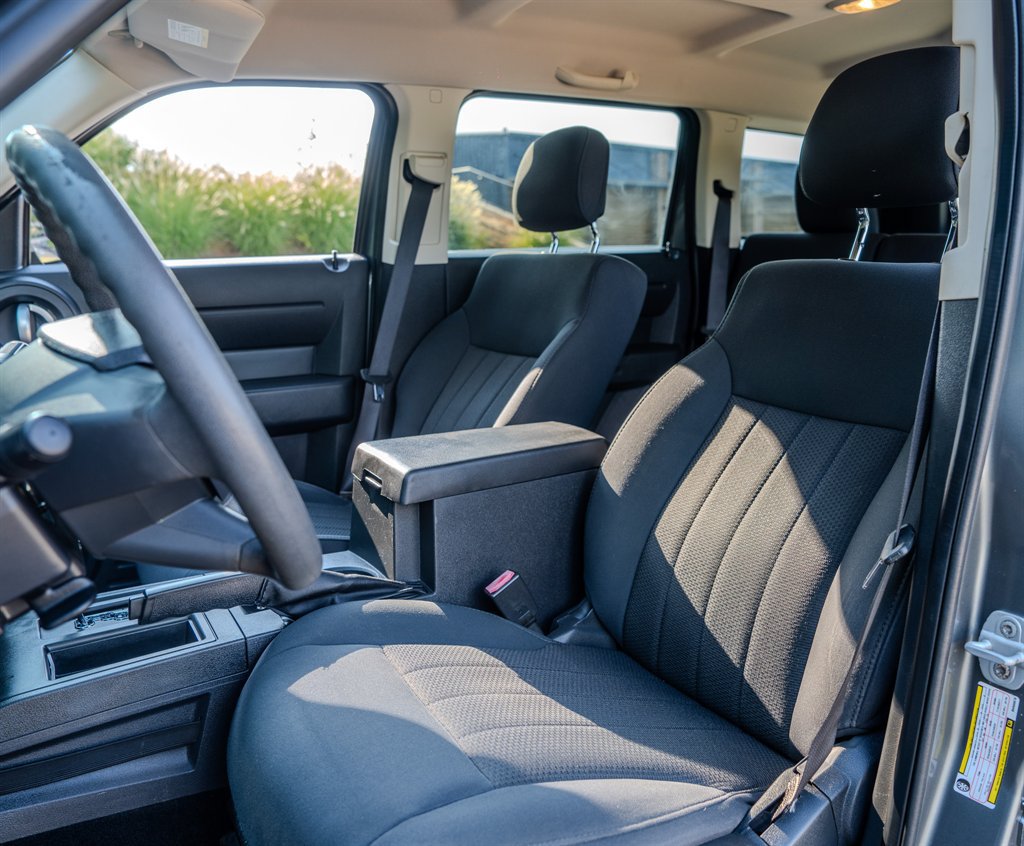 Used 2011 Dodge Nitro Heat RWD image 23