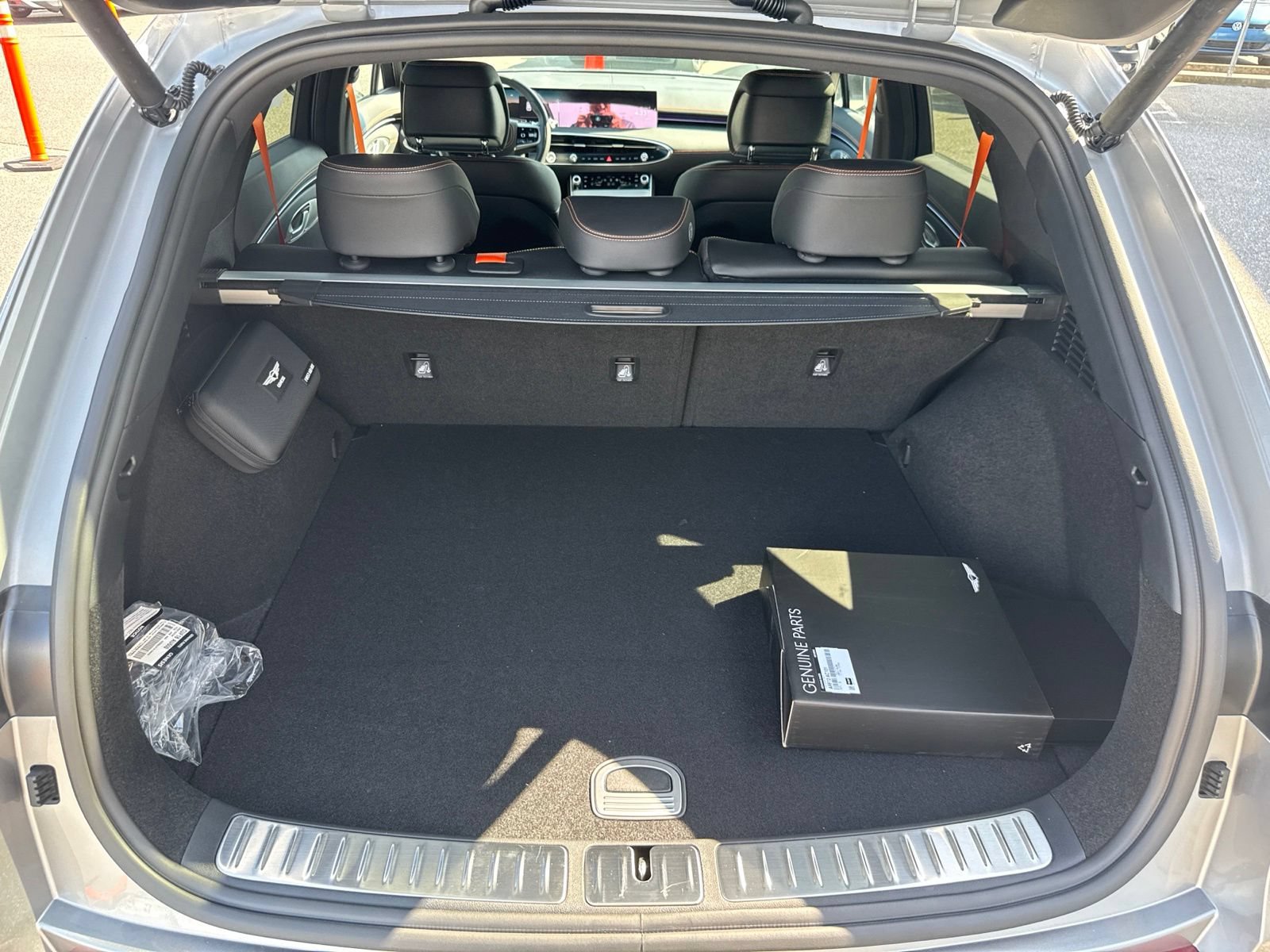 New 2026 Genesis GV70 3.5T Sport Advanced AWD/4WD image 12
