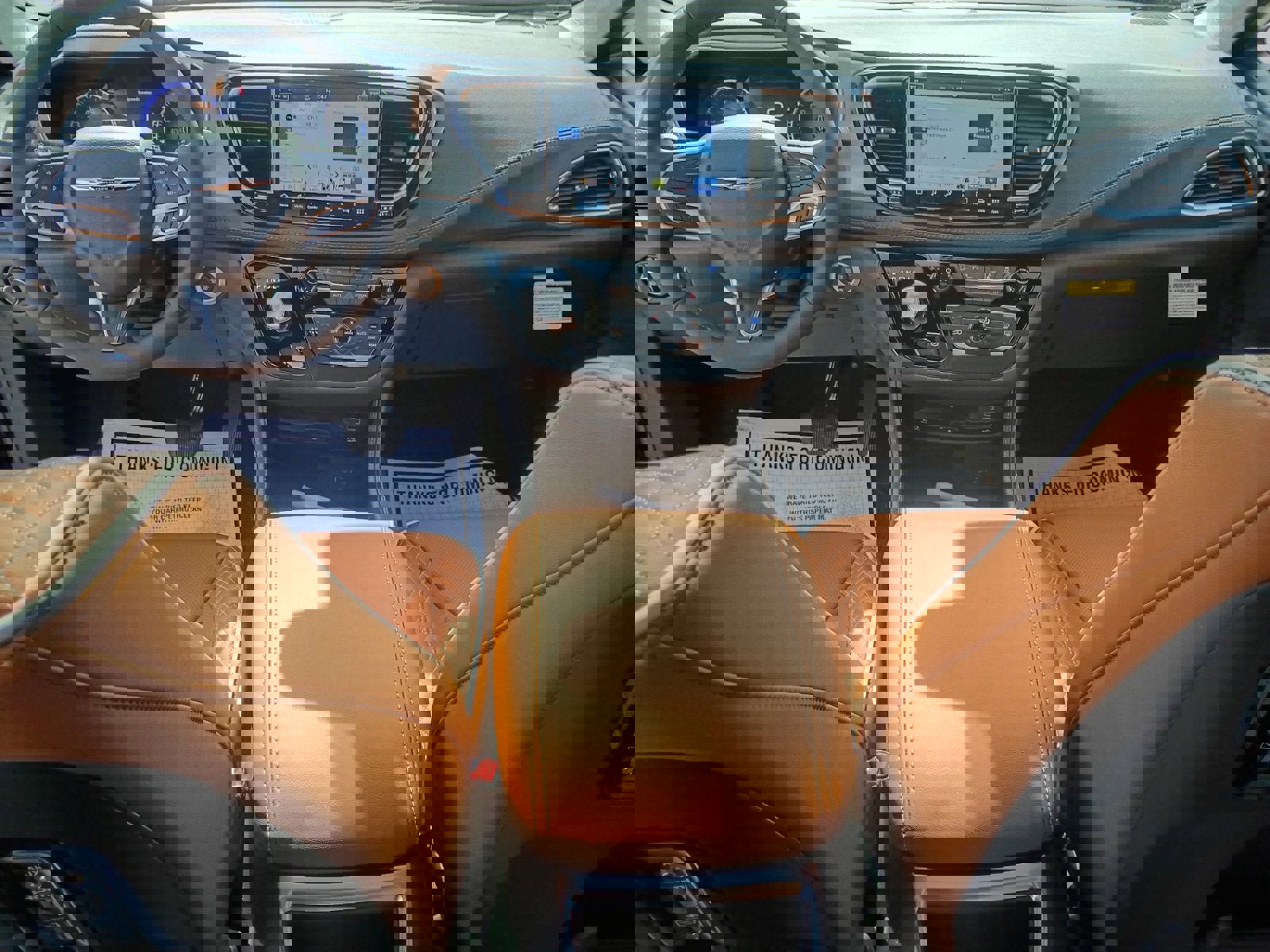 New 2026 Chrysler Pacifica Pinnacle image 11