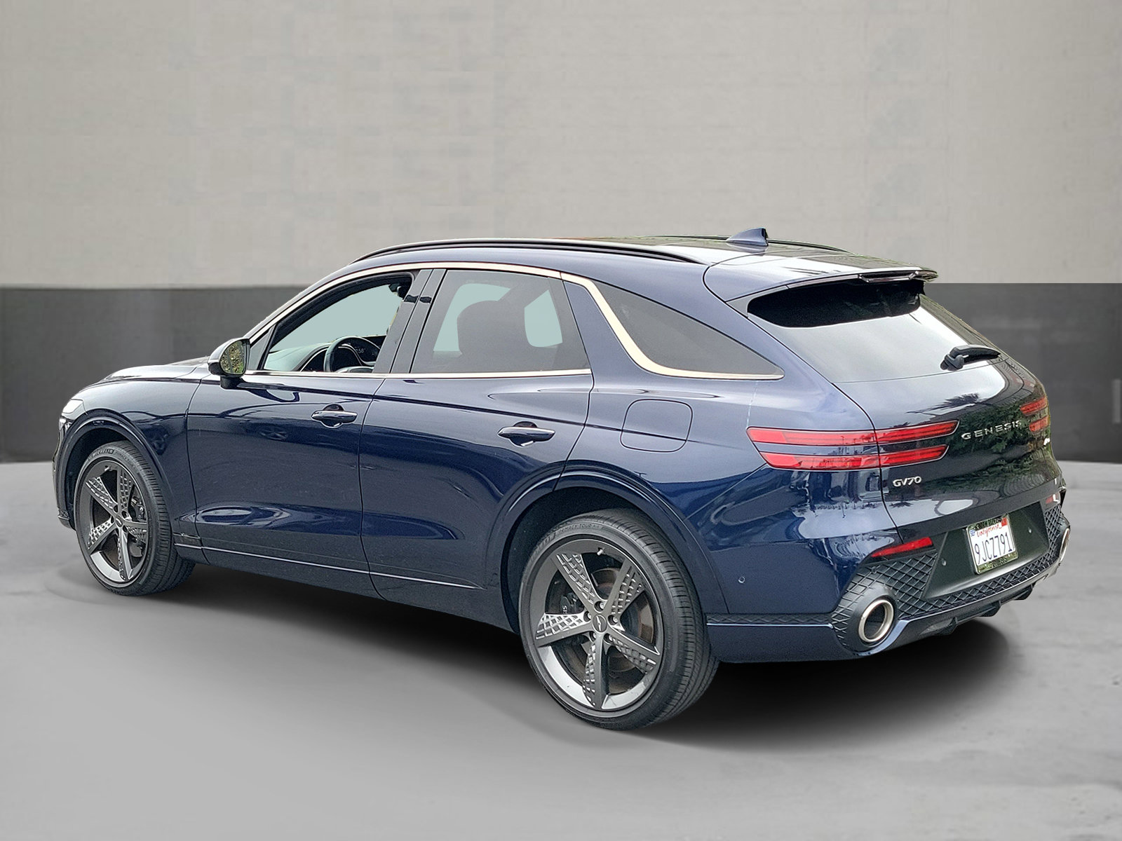Certified 2023 Genesis GV70 2.5T w/ Sport Prestige Package AWD/4WD image 4