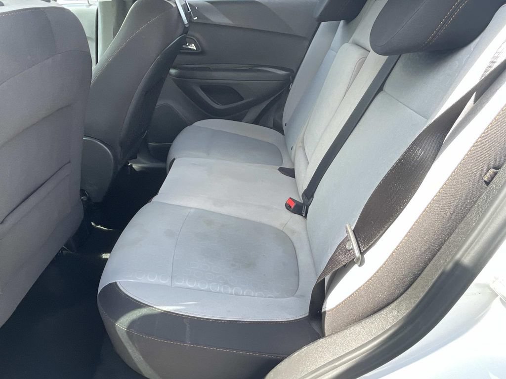 Used 2017 Chevrolet Trax LS FWD image 12