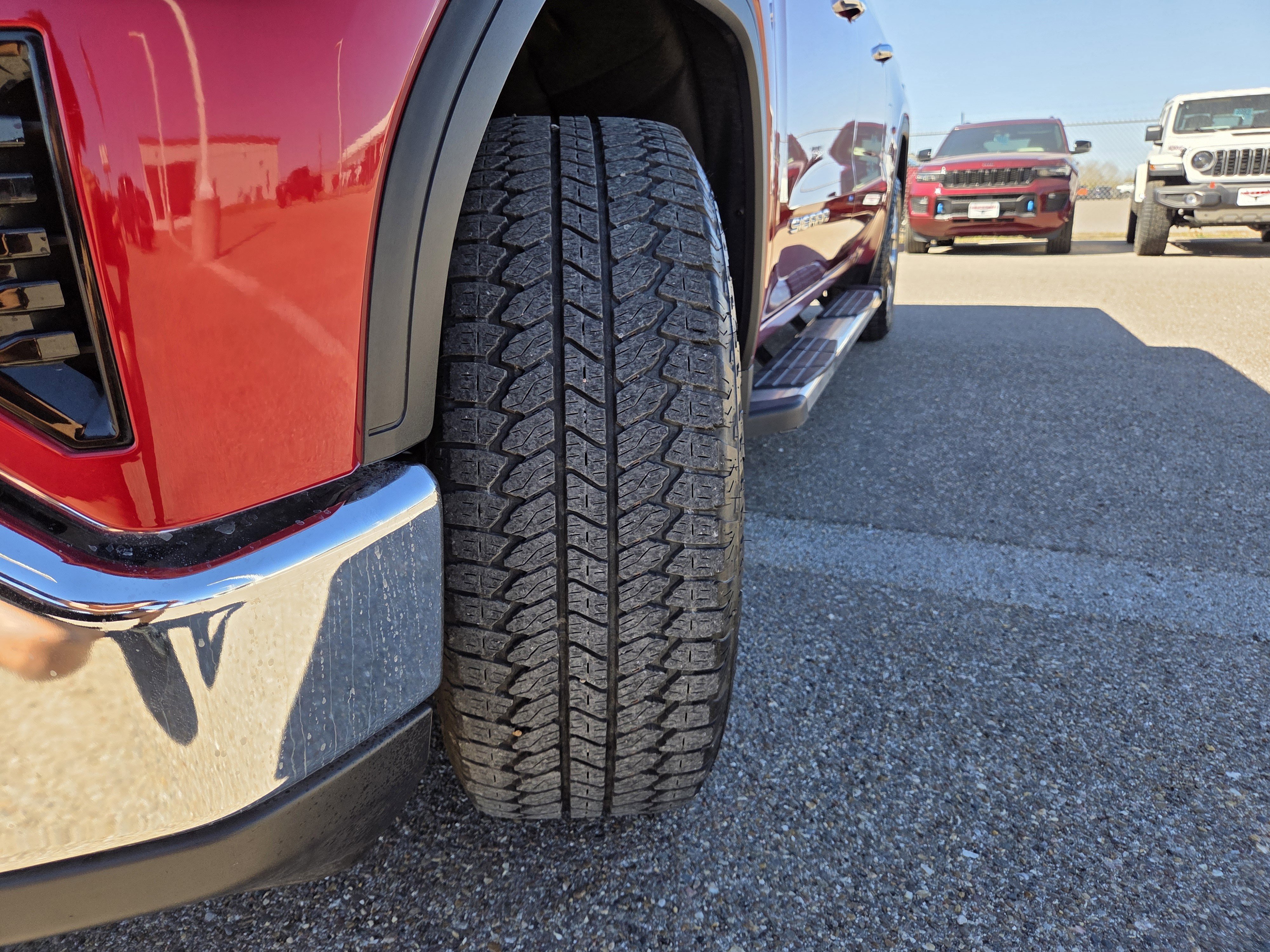 Used 2024 GMC Sierra 1500 SLT w/ X31 Off-Road Package image 10