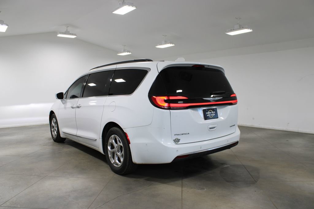 Used 2022 Chrysler Pacifica Limited image 7