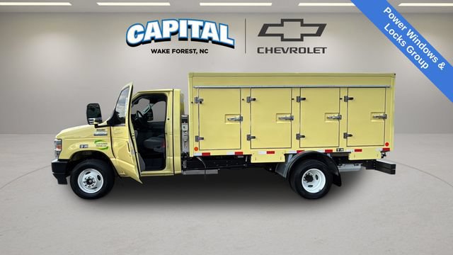Used 2022 Ford E-450 and Econoline 450 Super Duty RWD image 12