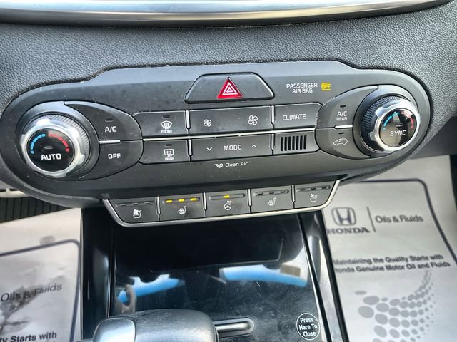 Used 2017 Kia Sorento SX image 19