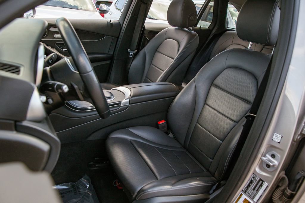 Used 2022 Mercedes-Benz GLC 300 image 13