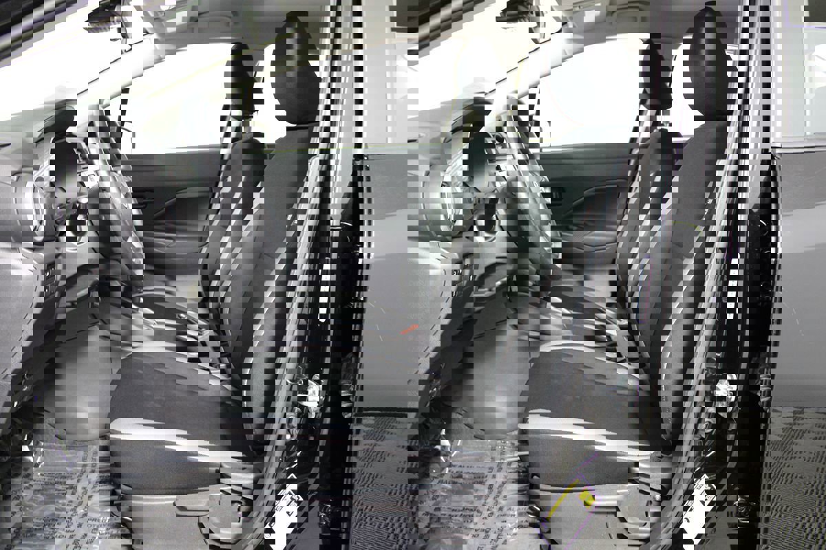 Used 2025 Nissan Versa S w/ Trunk Package image 8