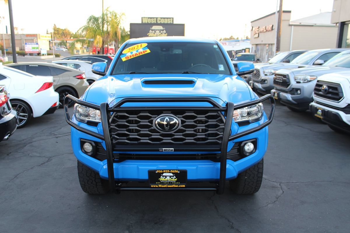 Used 2021 Toyota Tacoma TRD Sport AWD/4WD image 3
