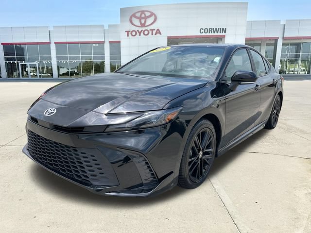 Used 2025 Toyota Camry SE FWD image 7