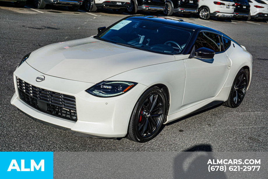 Used 2025 Nissan Z Performance w/ Floor Mat Package RWD image 15