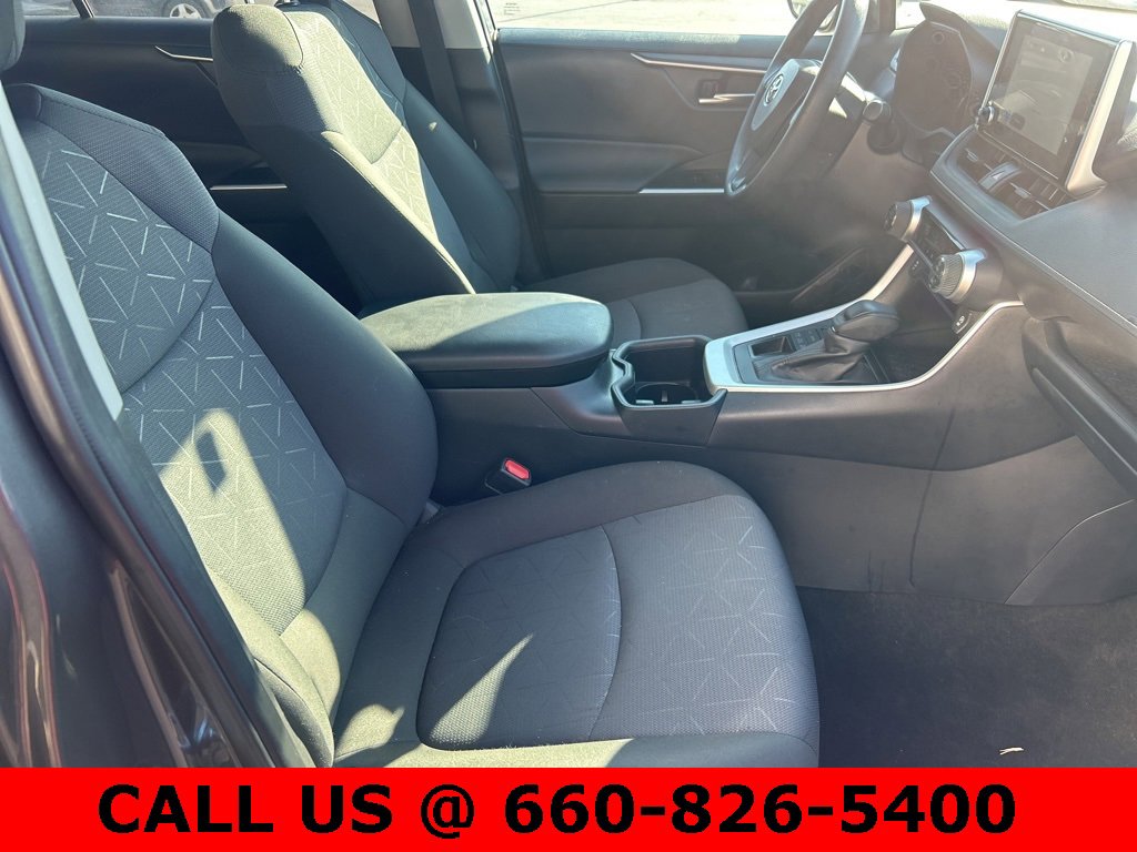 Used 2025 Toyota RAV4 XLE image 6