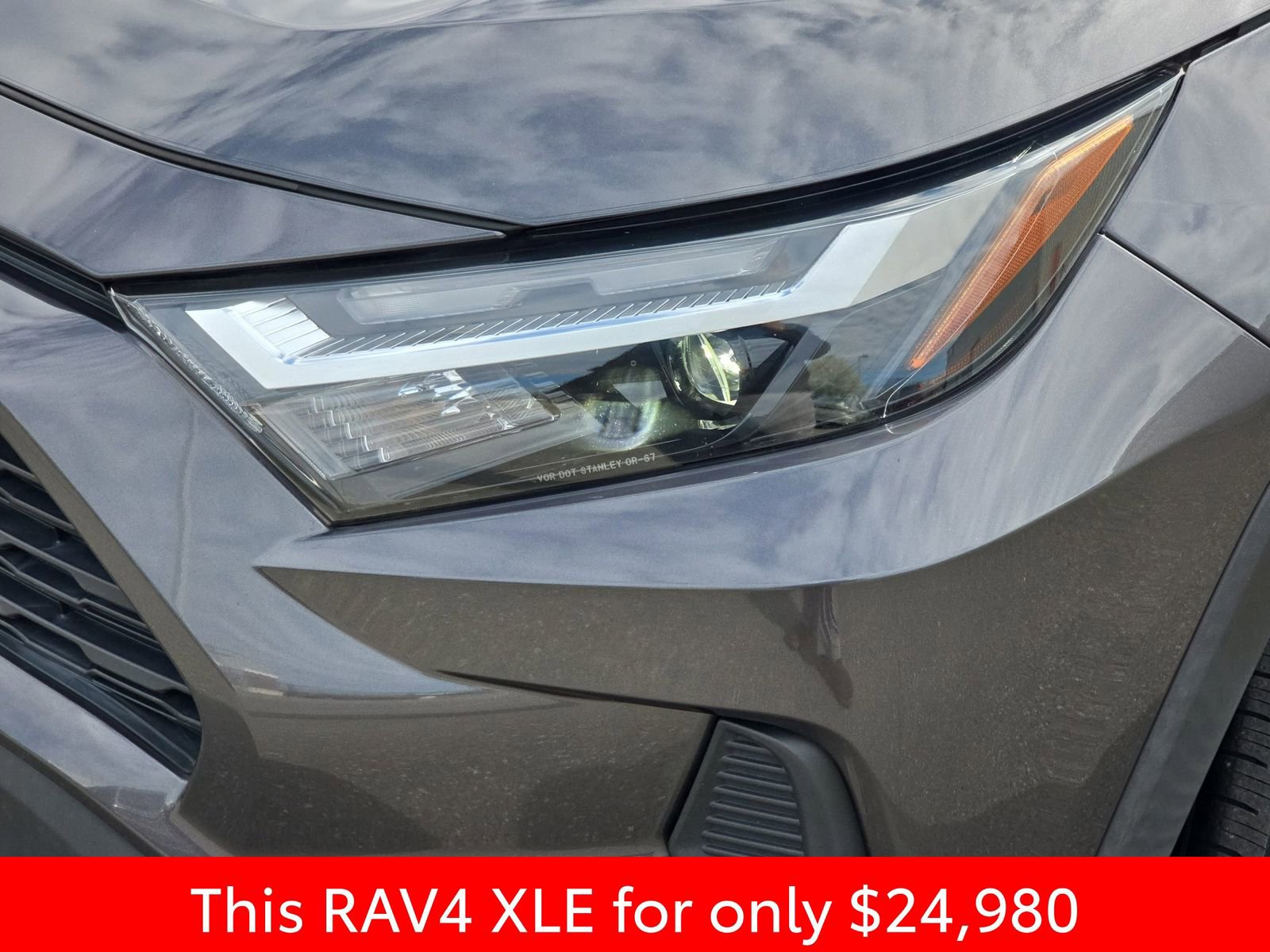 Used 2022 Toyota RAV4 XLE image 37