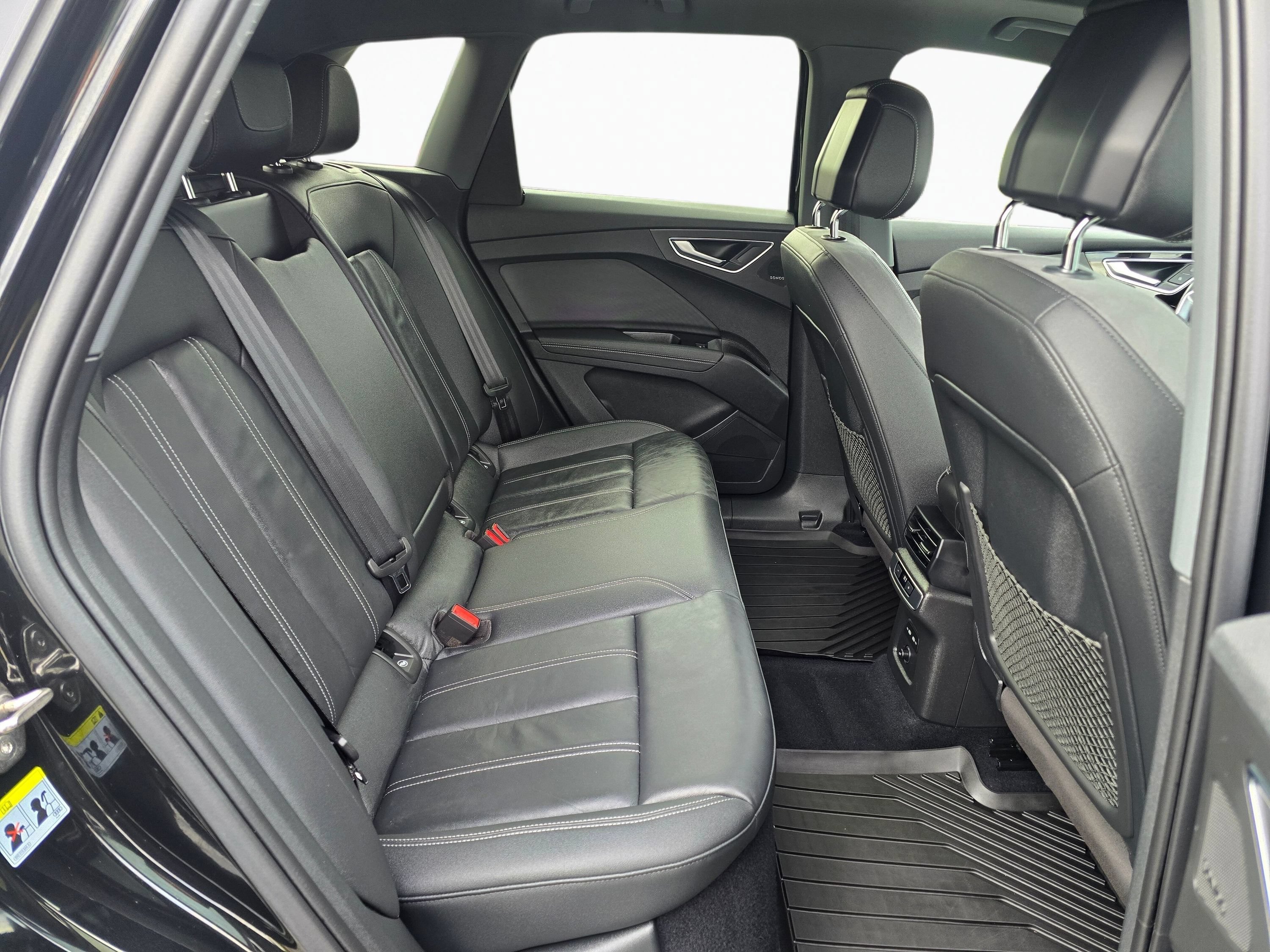 Used 2023 Audi Q4 e-tron Premium Plus w/ Premium Plus RWD image 24