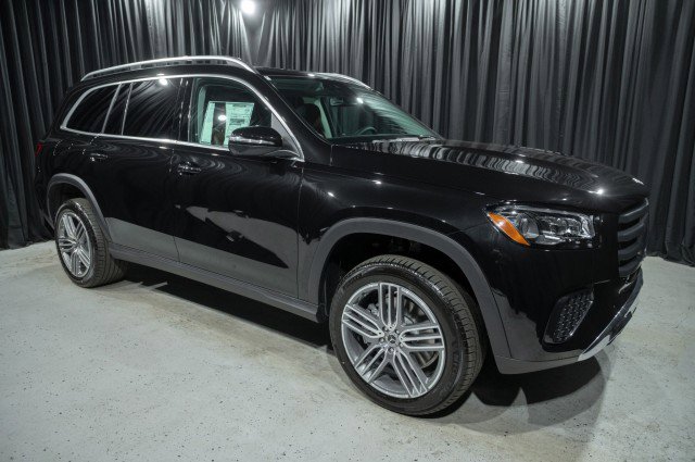 Used 2026 Mercedes-Benz GLS 450 4MATIC image 3