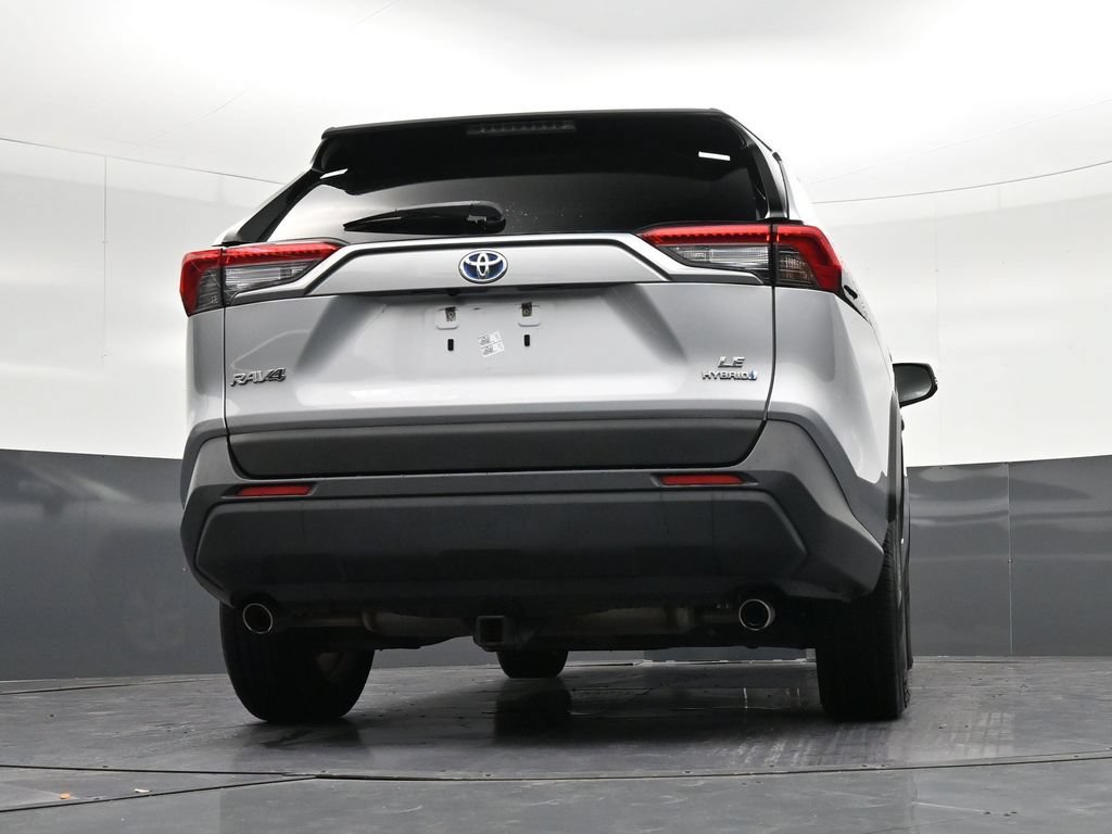 Used 2022 Toyota RAV4 LE AWD/4WD image 30