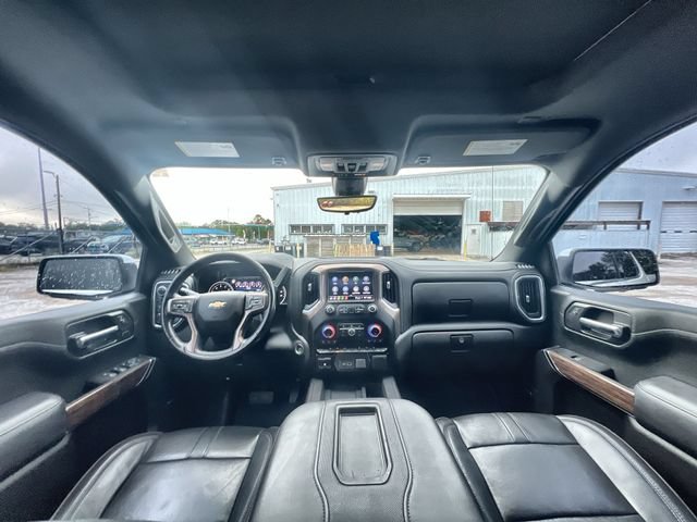 Used 2022 Chevrolet Silverado 1500 High Country w/ Technology Package AWD/4WD image 19