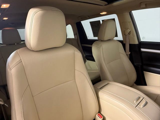 Used 2019 Toyota Highlander XLE FWD image 54