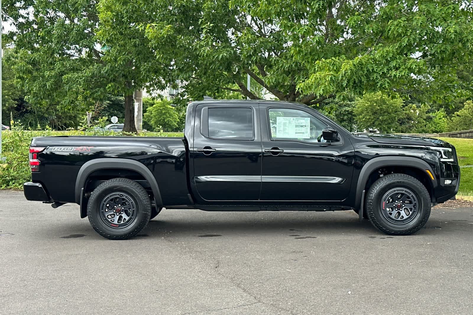 New 2026 Nissan Frontier PRO-4X w/ Tow Package AWD/4WD image 8