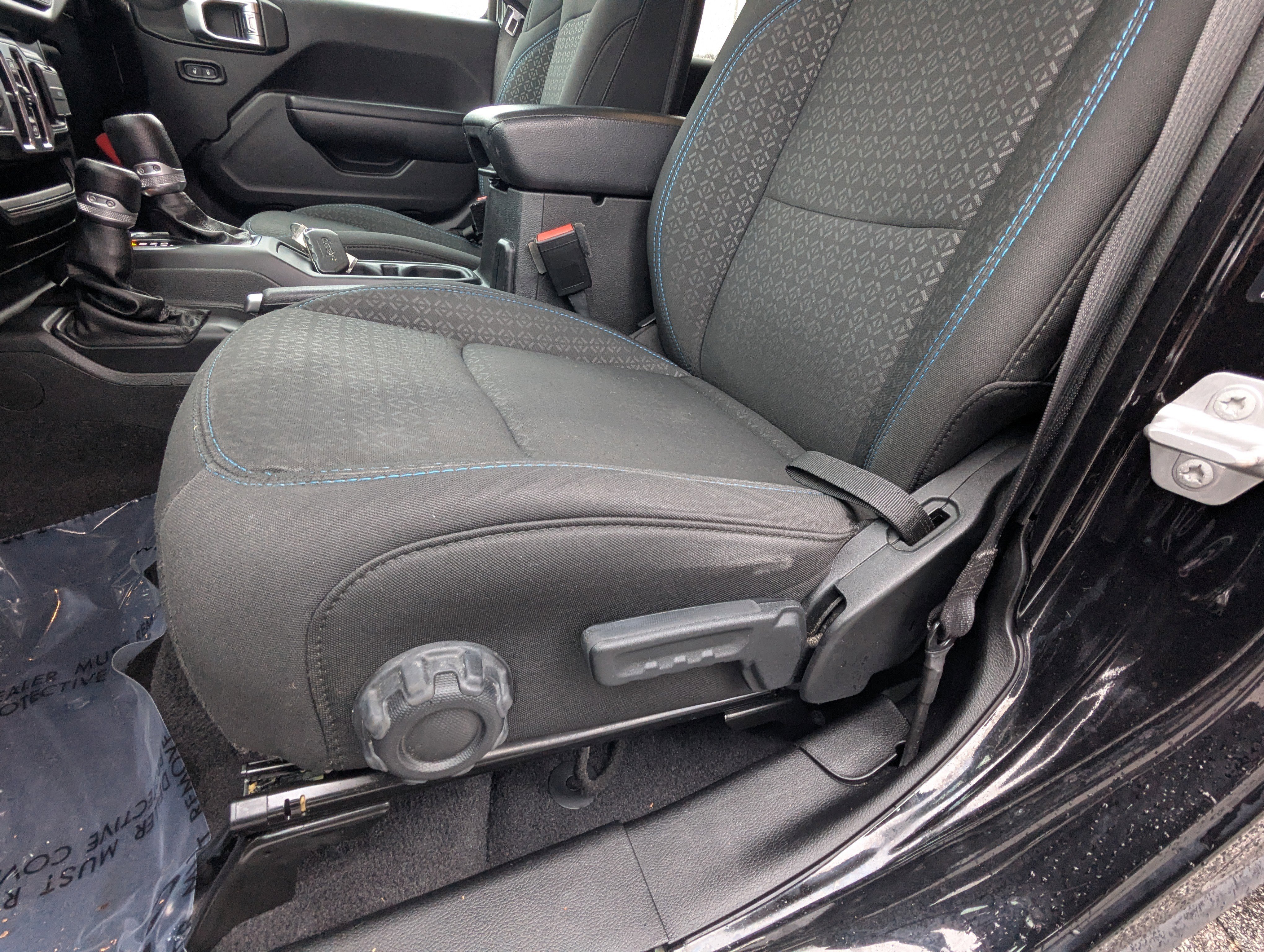 Used 2021 Jeep Wrangler Islander image 15