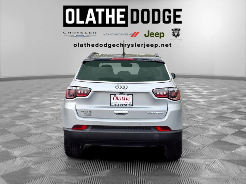 Used 2025 Jeep Compass Limited image 26