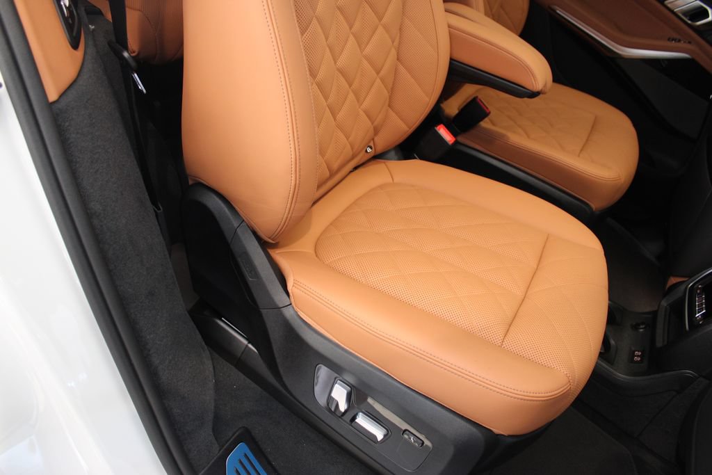 New 2027 BMW X7 xDrive40i w/ M Sport Package AWD/4WD image 23