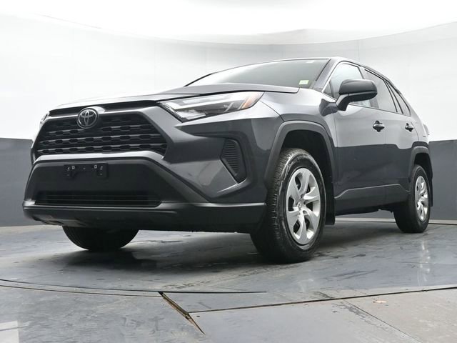 Used 2023 Toyota RAV4 LE AWD/4WD image 25