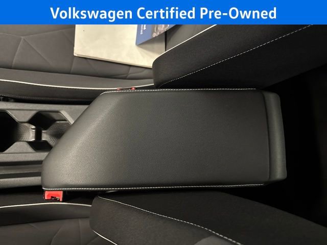 Certified 2025 Volkswagen Jetta Sport image 30