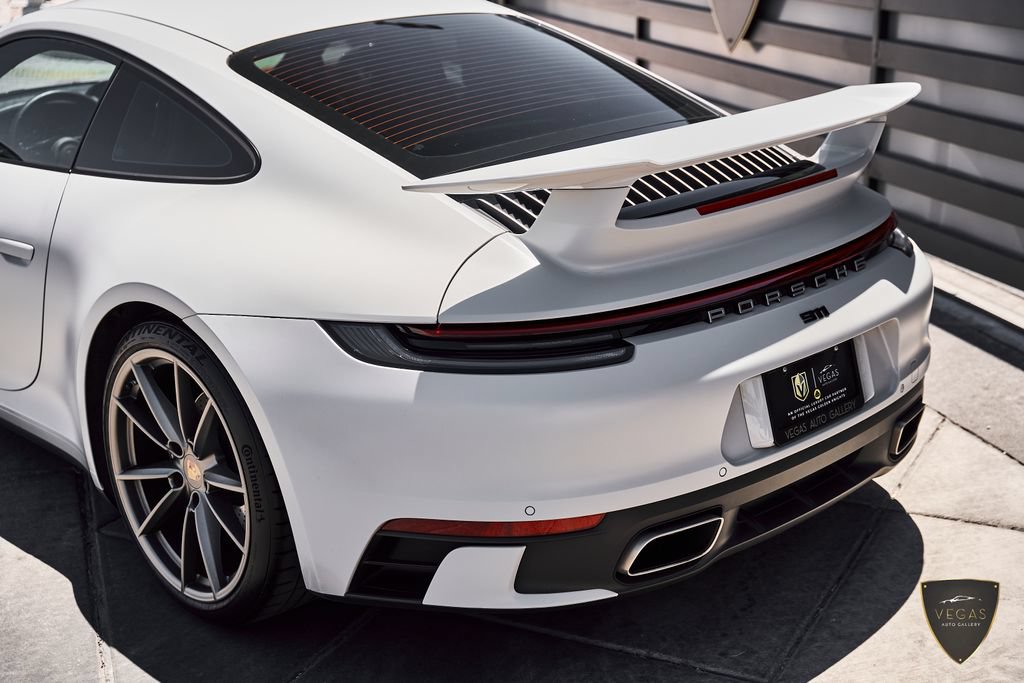 Used 2023 Porsche 911 Carrera RWD image 9